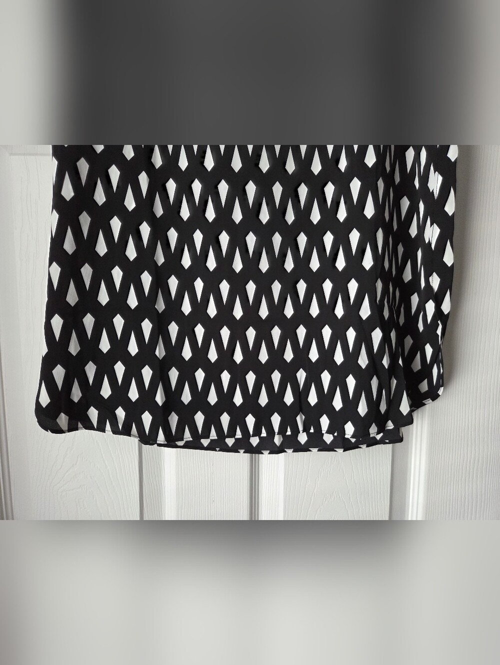 Mario Serrani Black & White Geometric Sleeveless Top Size M - Picture 5 of 11